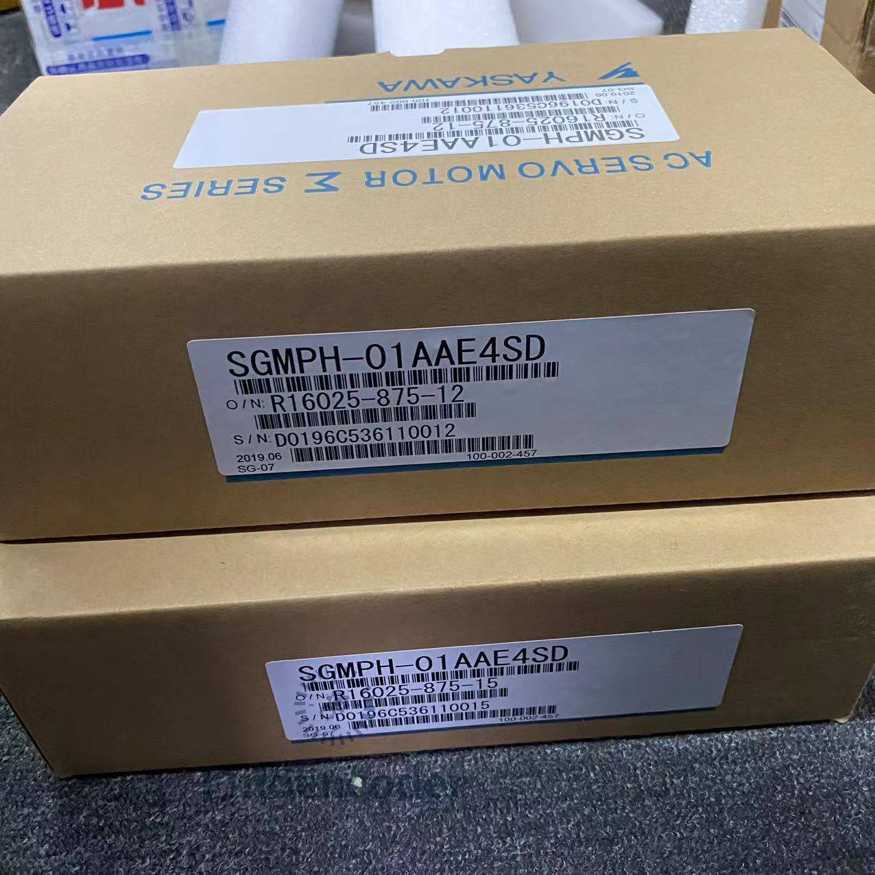 YASKAWA SGMPH-01AAE4SD