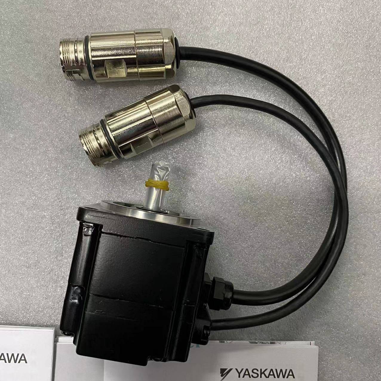 YASKAWA SGMPH-01AAE4SD